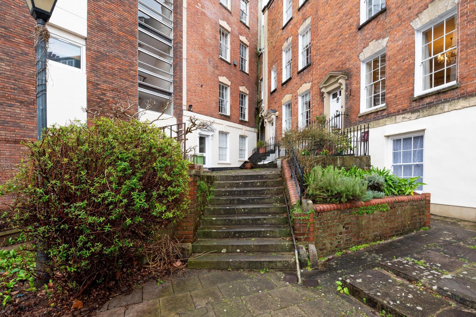 Hummingbird Maisonette By Prescott Apartments Bristol Bagian luar foto